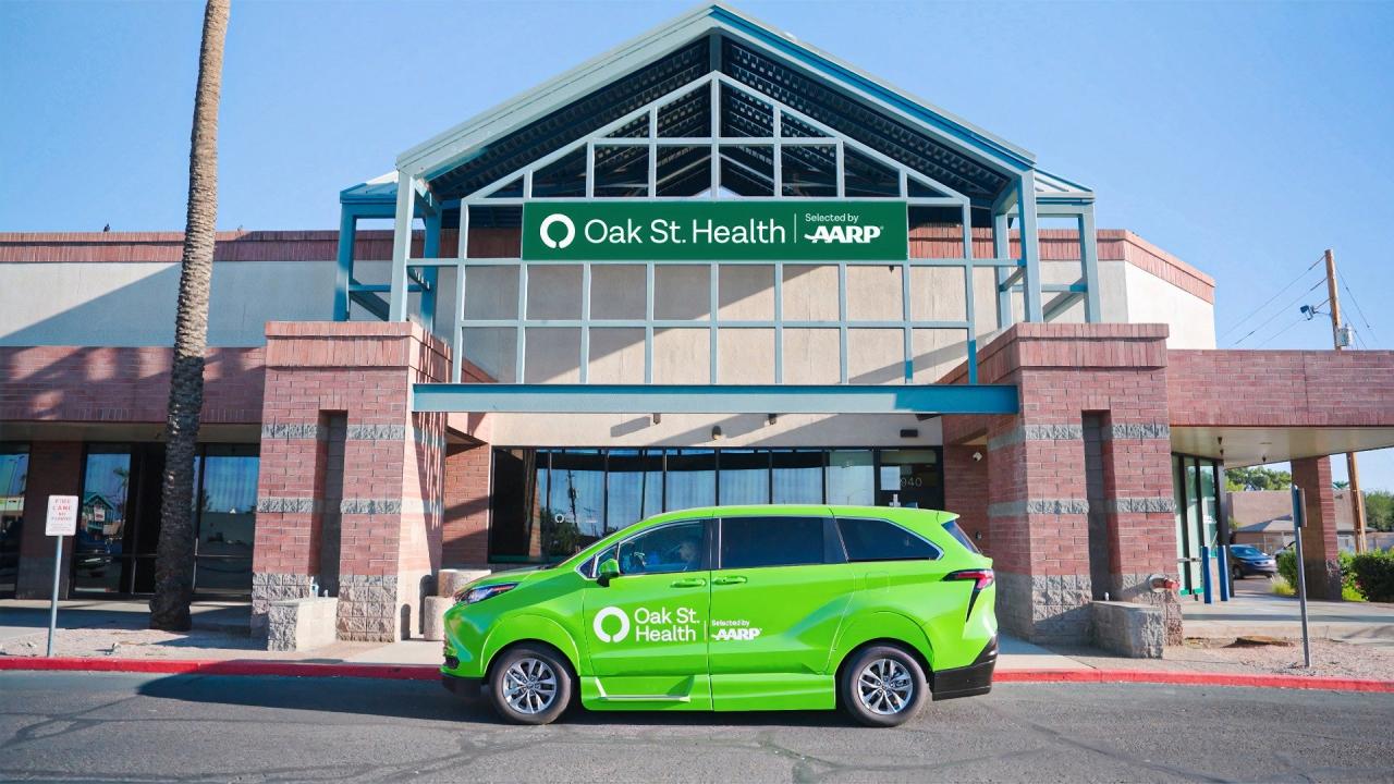 Cvs closes oak street health buy