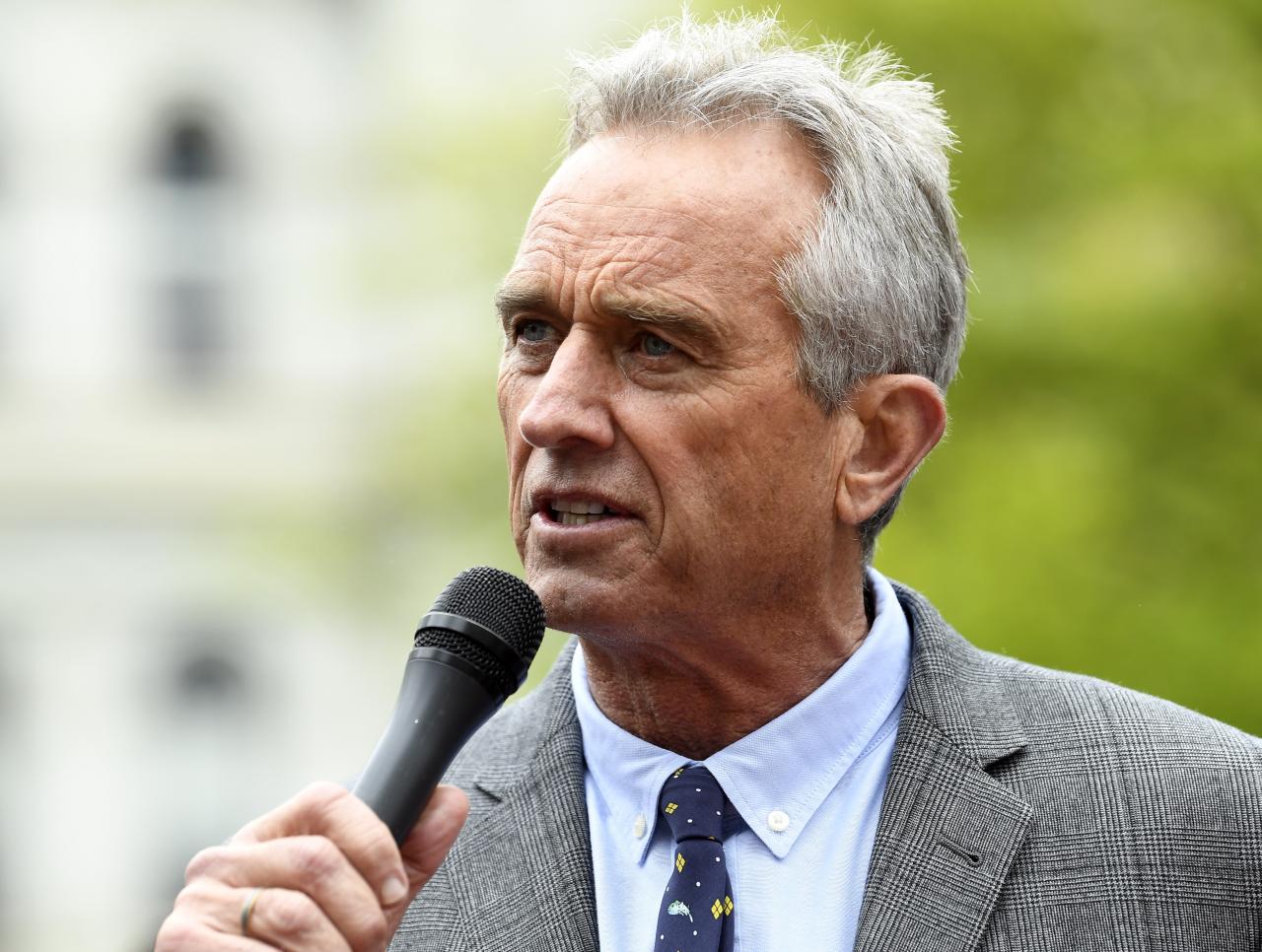 Rfk jr clears key hurdle on path to hhs secretary