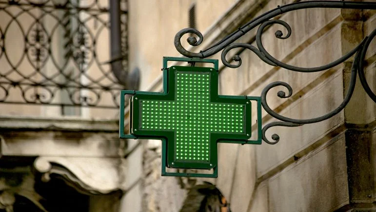 French Health Authorities Report Persistent Drug Shortages, International Sourcing Efforts Underway