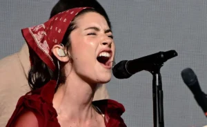 Gracie Abrams Trades Glastonbury Bandana for Padded Headband: A Style Evolution and 2026 Trend Watch