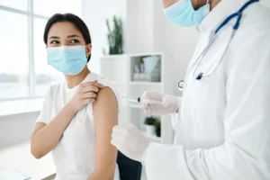 Haute Autorité de Santé Recommends Mandatory Flu Vaccination for Healthcare Professionals, While Maintaining Voluntary Status for Elderly Residents