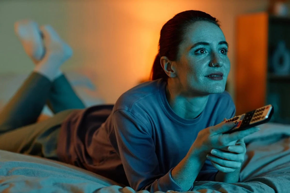 Beyond the Screen: How Childhood Emotional Wounds Drive the Phenomenon of Binge-Watching