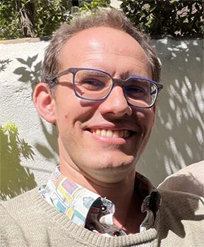 Breaking Down Barriers in Child Psychiatry: How Marseille’s Mobile Team is Transforming Mental Healthcare for Children in Foster Care