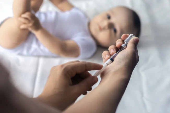 Des vaccinations infantiles en reflux dans plusieurs pays de l’UE depuis le Covid 
